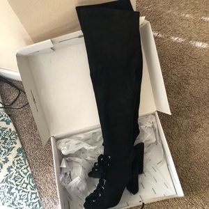 ◾️◾️GUESS OVER THE KNEE LACE - UP BOOTS◾️◾️